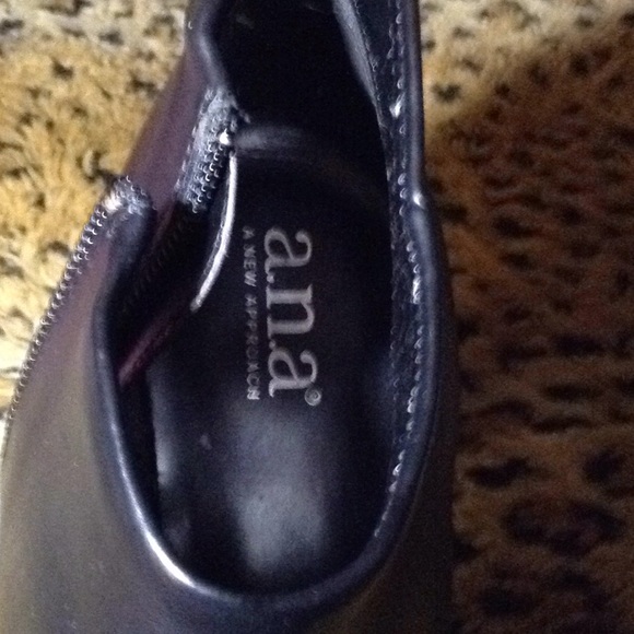 Booties ankle booties by a.n.a.size 8.5 - Picture 5 of 5